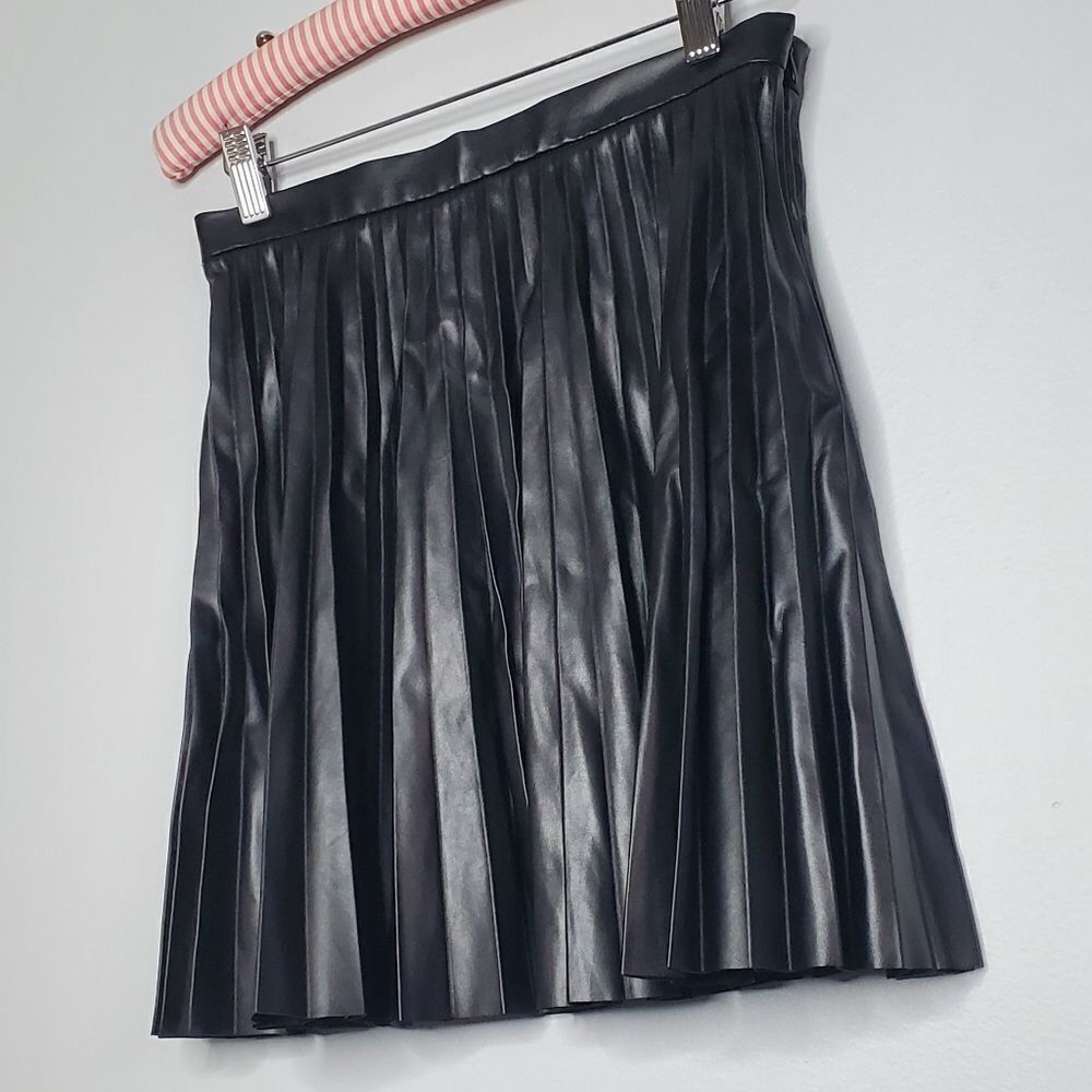 Victoria's Secret 2 Knife Pleat Black Vegan Leather Skirt Halloween Gothic